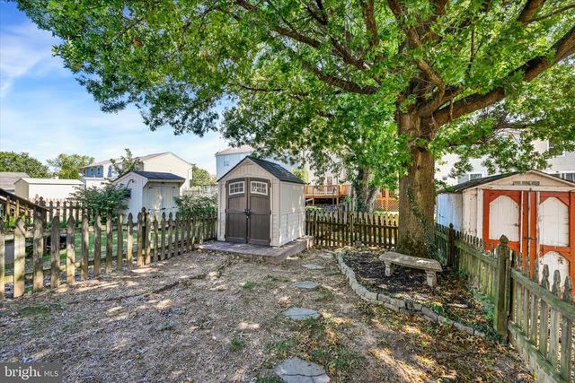 39 RADER CT, Baltimore, MD 21234