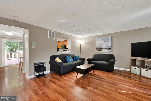 39 RADER CT, Baltimore, MD 21234