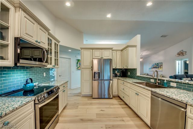 4924 SW 11th CT, Cape Coral, FL 33914