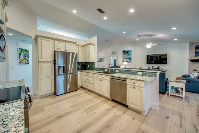 4924 SW 11th CT, Cape Coral, FL 33914