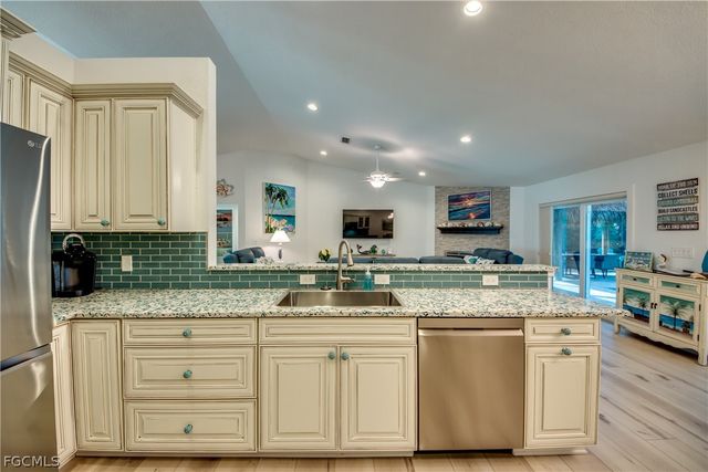 4924 SW 11th CT, Cape Coral, FL 33914