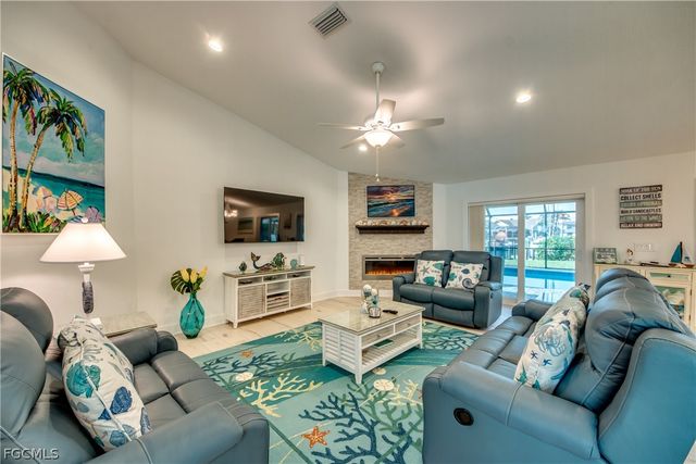 4924 SW 11th CT, Cape Coral, FL 33914