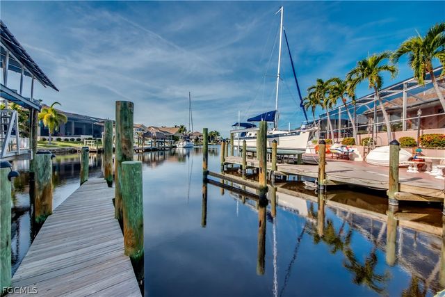 4924 SW 11th CT, Cape Coral, FL 33914