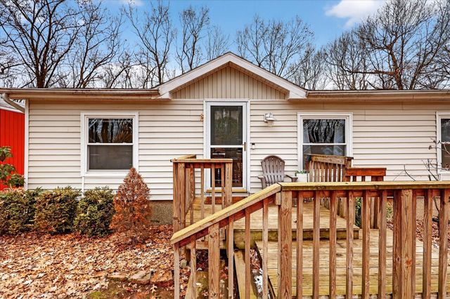 6733 Carolyn Drive NE, Sand Lake, MI 49343