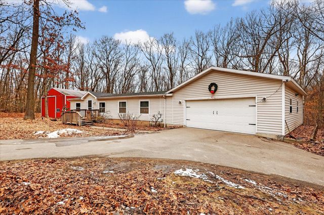 6733 Carolyn Drive NE, Sand Lake, MI 49343