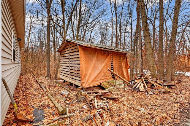 6733 Carolyn Drive NE, Sand Lake, MI 49343