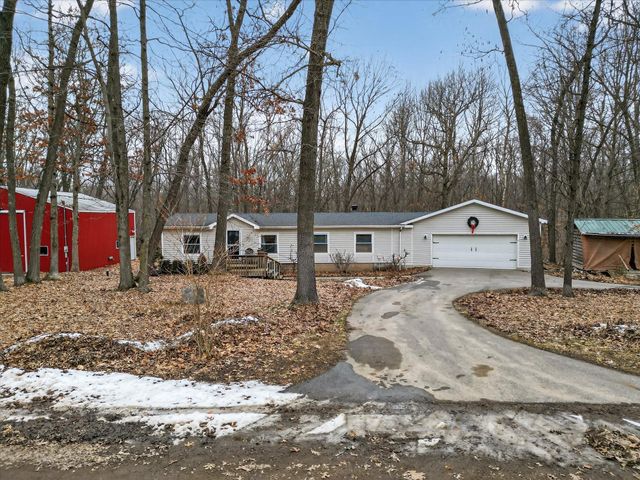 6733 Carolyn Drive NE, Sand Lake, MI 49343