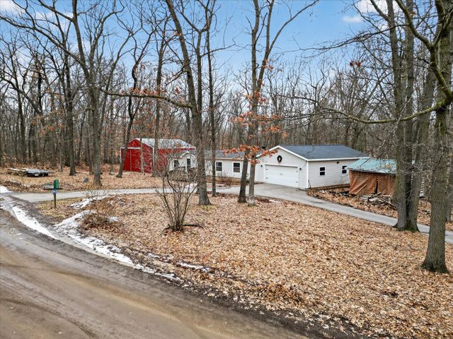 6733 Carolyn Drive NE, Sand Lake, MI 49343