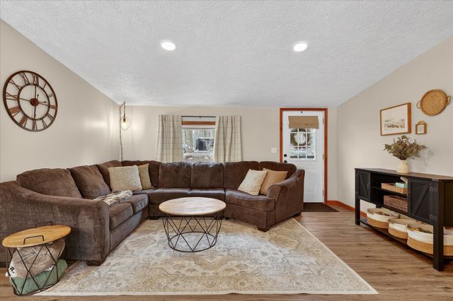 6733 Carolyn Drive NE, Sand Lake, MI 49343