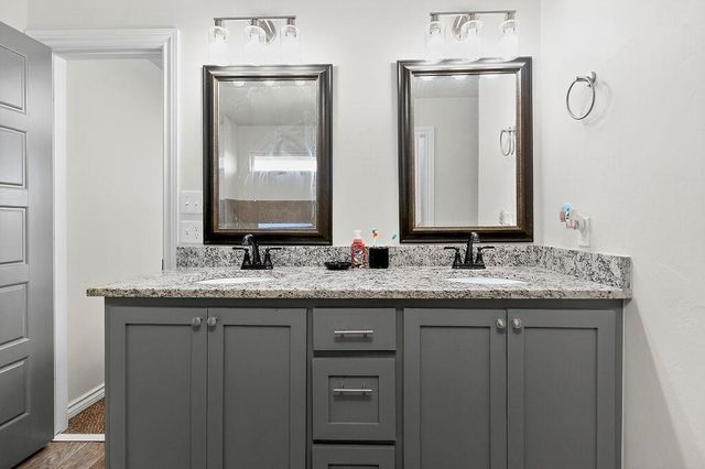 13543 NE Cornwallis Drive, Elgin, OK 73538