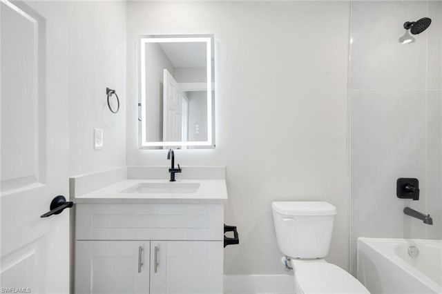 2208 NE 23rd AVE, Cape Coral, FL 33909