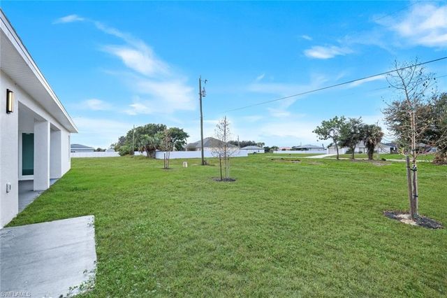 2208 NE 23rd AVE, Cape Coral, FL 33909