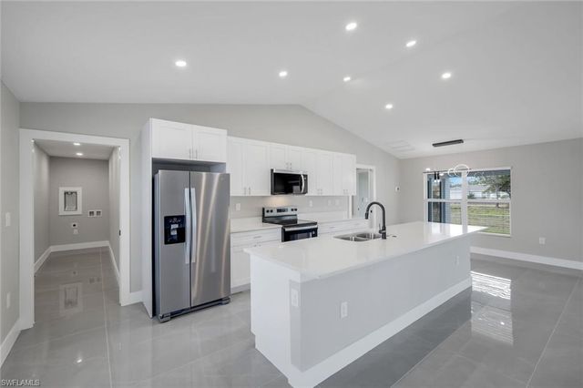 2208 NE 23rd AVE, Cape Coral, FL 33909