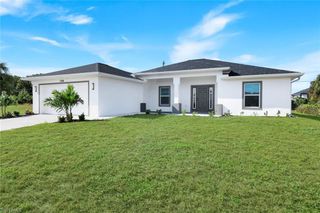 2208 NE 23rd AVE, Cape Coral, FL 33909