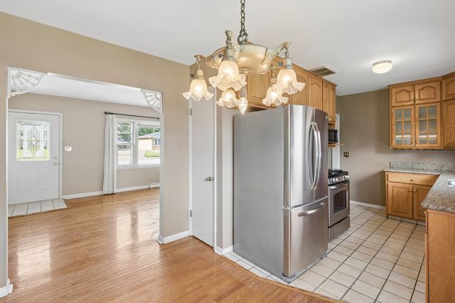 1839 W 38th Place, Davenport, IA 52806