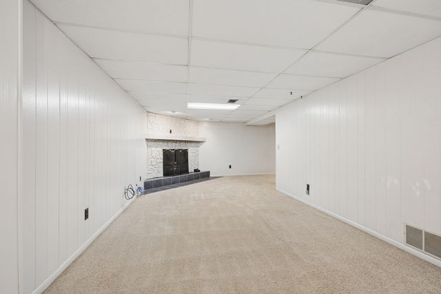 1839 W 38th Place, Davenport, IA 52806