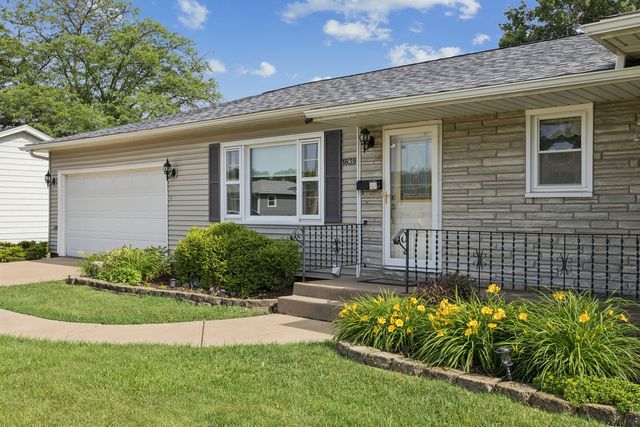 1839 W 38th Place, Davenport, IA 52806