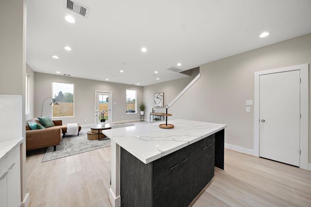 8672 Easthaven Boulevard, Houston, TX 77075