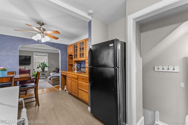 2824 Bennett Street, Dearborn, MI 48124