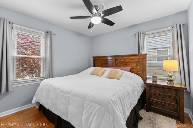 2824 Bennett Street, Dearborn, MI 48124