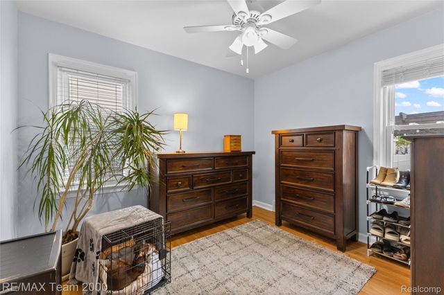 2824 Bennett Street, Dearborn, MI 48124