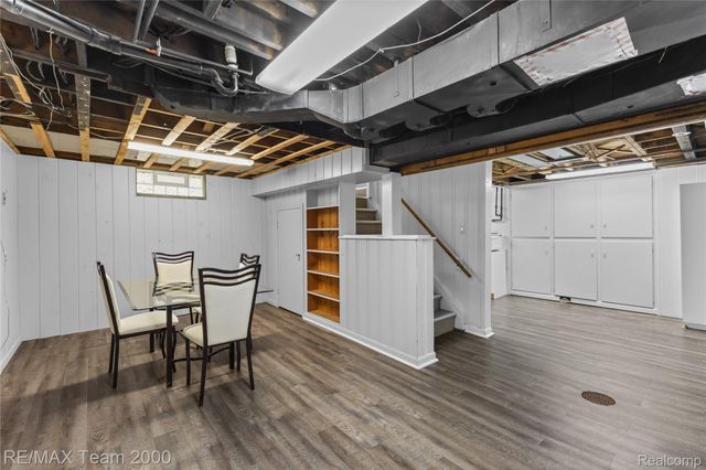 2824 Bennett Street, Dearborn, MI 48124