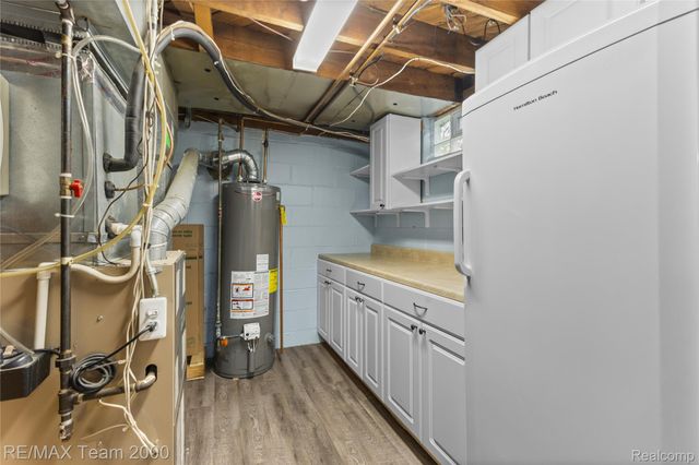 2824 Bennett Street, Dearborn, MI 48124
