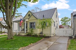 2824 Bennett Street, Dearborn, MI 48124