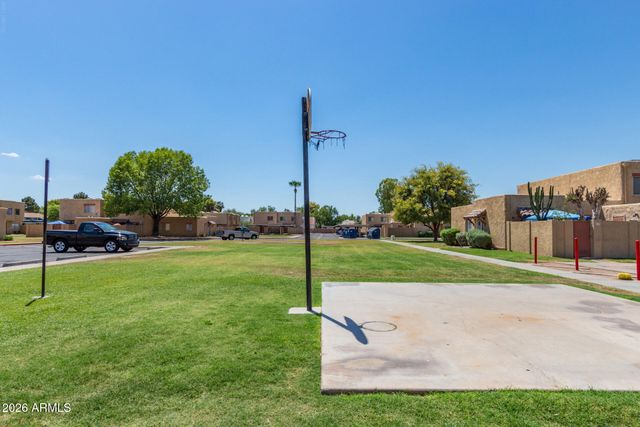 948 S ALMA SCHOOL Road 13, Mesa, AZ 85210