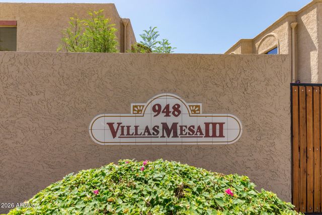 948 S ALMA SCHOOL Road 13, Mesa, AZ 85210