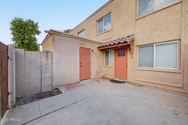 948 S ALMA SCHOOL Road 13, Mesa, AZ 85210