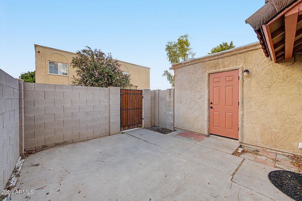 948 S ALMA SCHOOL Road 13, Mesa, AZ 85210 — photo 3