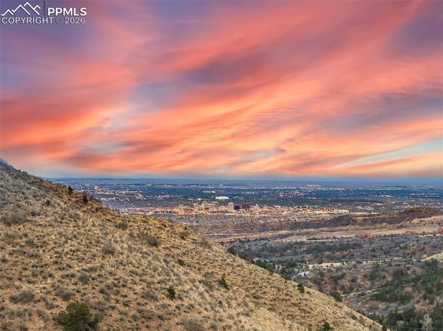 1060 Neon Moon View, Manitou Springs, CO 80829