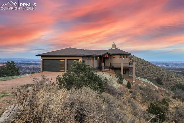 1060 Neon Moon View, Manitou Springs, CO 80829
