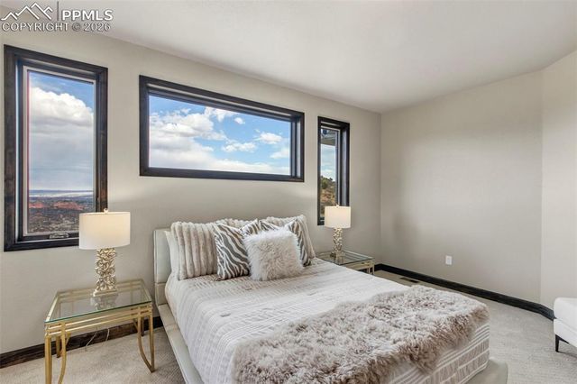 1060 Neon Moon View, Manitou Springs, CO 80829