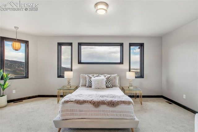 1060 Neon Moon View, Manitou Springs, CO 80829