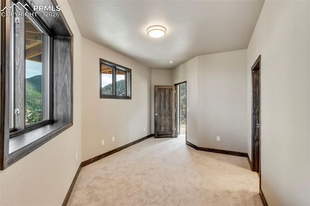 1060 Neon Moon View, Manitou Springs, CO 80829