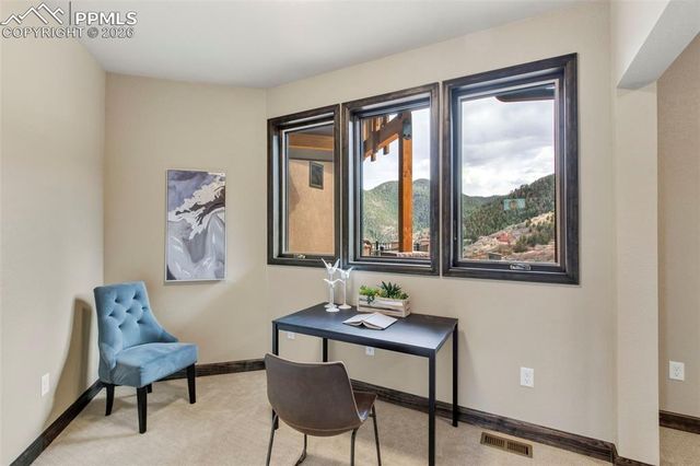 1060 Neon Moon View, Manitou Springs, CO 80829