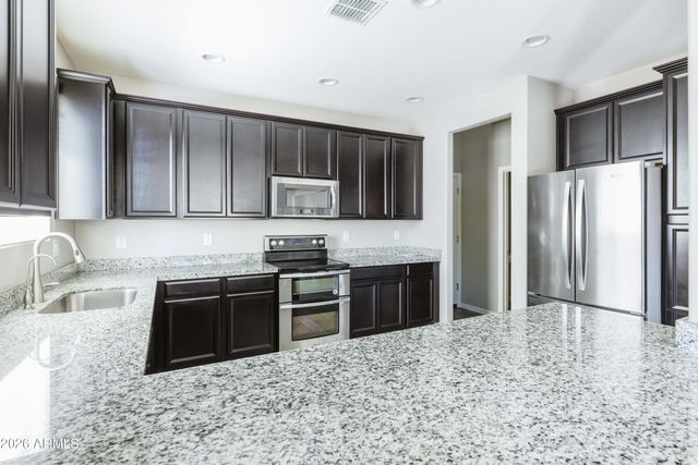 9419 S 34TH Lane, Laveen, AZ 85339