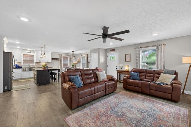 309 Gallahadion Court, Winchester, KY 40391