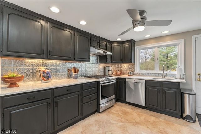 1590 Valley Rd, Long Hill Twp., NJ 07946