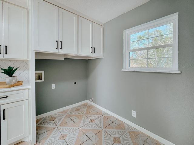 812 W 11th Avenue, Corsicana, TX 75110