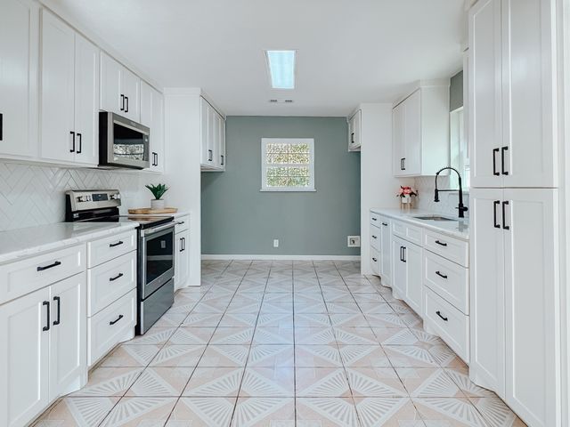 812 W 11th Avenue, Corsicana, TX 75110