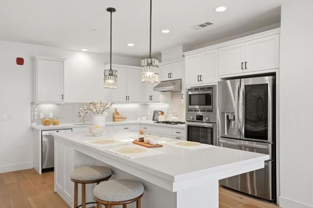 39185 State Street, Fremont, CA 94538