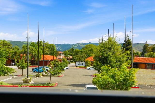 39185 State Street, Fremont, CA 94538