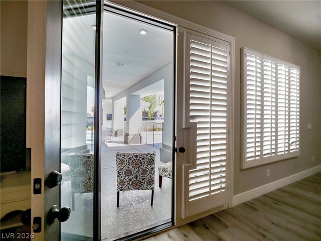 1740 Oval Circle, Las Vegas, NV 89117