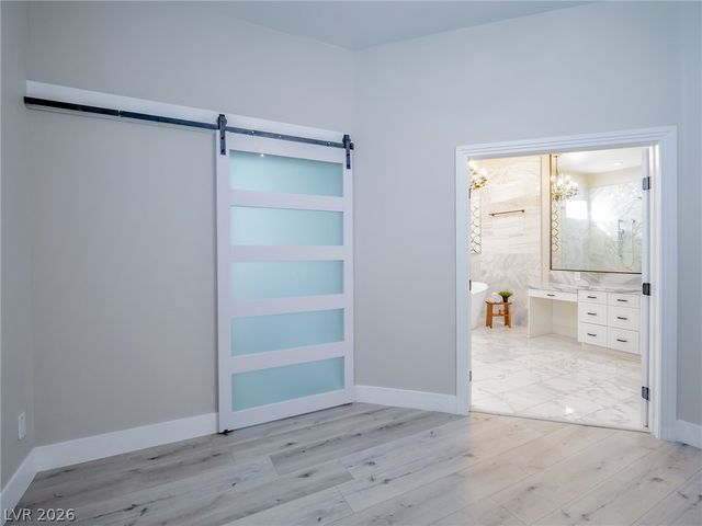 1740 Oval Circle, Las Vegas, NV 89117