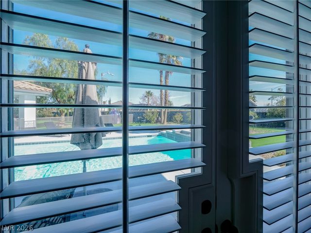 1740 Oval Circle, Las Vegas, NV 89117