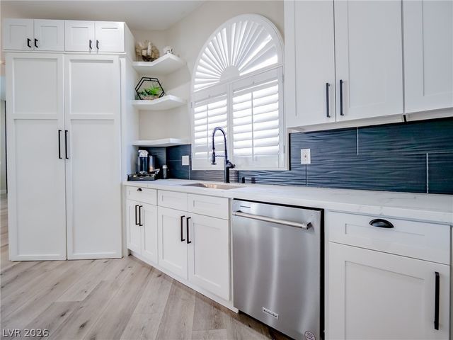 1740 Oval Circle, Las Vegas, NV 89117