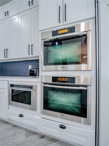 1740 Oval Circle, Las Vegas, NV 89117